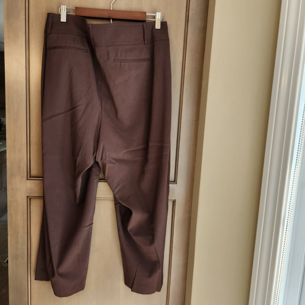 Lane Bryant Chocolate Brown 7/8 Length Cropped Pants Size 20 - Picture 8 of 9